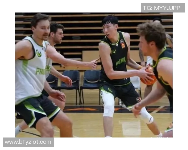 重庆篮球队的默契配合揭秘：从战术到团队精神的深度解析